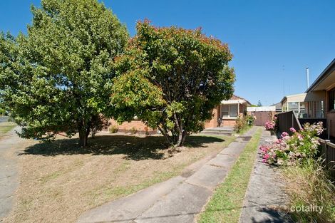 Property photo of 37 Browns Parade Wendouree VIC 3355