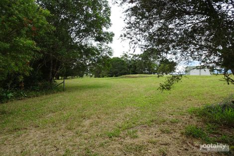 25 Digby Rd, Lake Eacham, QLD 4884