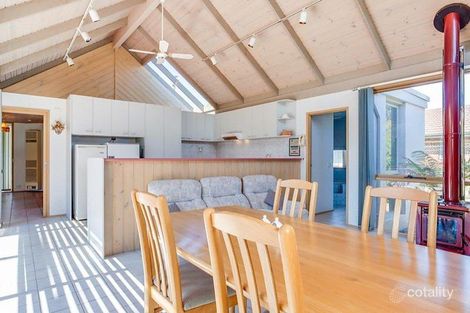 Property photo of 14 Woodland Close Blairgowrie VIC 3942