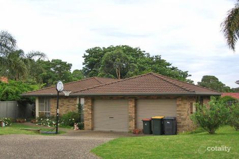 17 Hutchinson Dr, Balgownie, NSW 2519