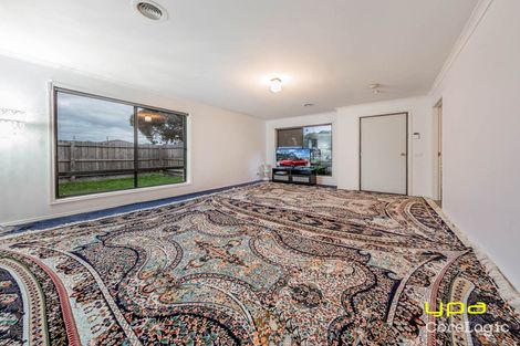 Property photo of 30 Fairhaven Boulevard Cranbourne West VIC 3977