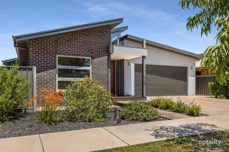 98 Waratah Rd, Huntly, VIC 3551