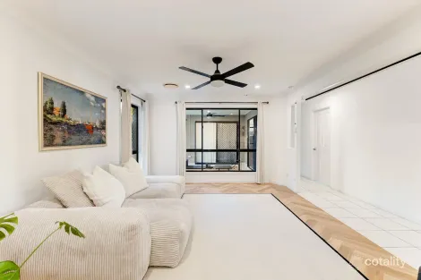 Property photo of 13 Girraween Crescent Parkinson QLD 4115