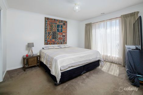 Property photo of 19 Ferndown Drive Cranbourne VIC 3977