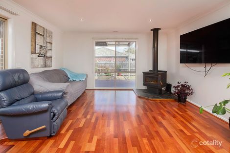 Property photo of 19 Ferndown Drive Cranbourne VIC 3977