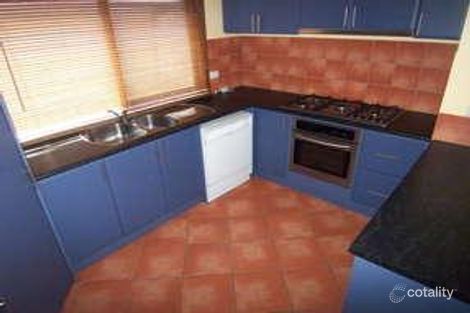 Property photo of 20 Sunbird Crescent Carrum Downs VIC 3201