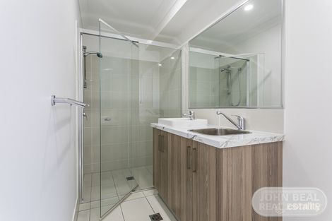 2/73 Jones St, Rothwell, QLD 4022