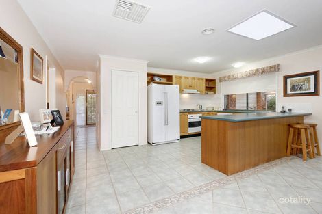 Property photo of 2 Quinlan Court Werribee VIC 3030