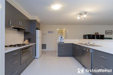 Property photo of 37 Fallingwater Drive Pakenham VIC 3810