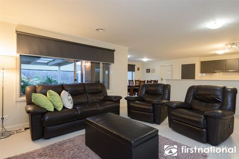 Property photo of 37 Fallingwater Drive Pakenham VIC 3810