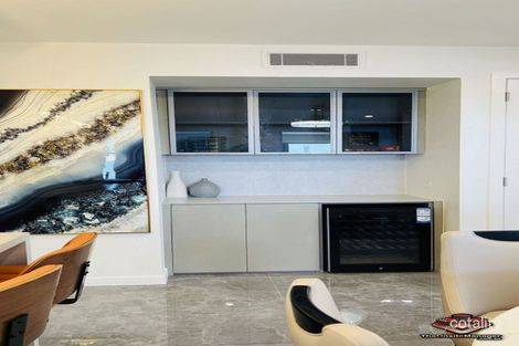 Property photo of 78 Sir Bruce Small Boulevard Benowa QLD 4217