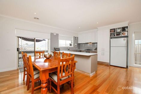 Property photo of 11 Forest Glade Way Caroline Springs VIC 3023