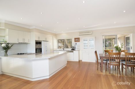 Property photo of 8 Arnott Crescent Warriewood NSW 2102