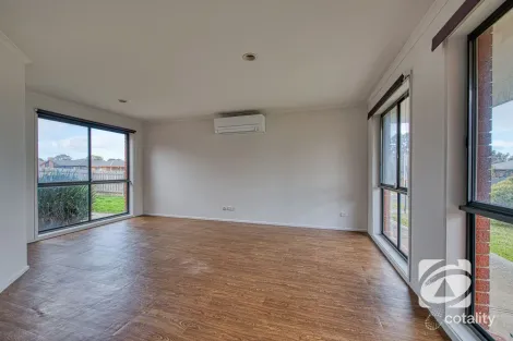 Property photo of 48 Insignia Crescent Berwick VIC 3806