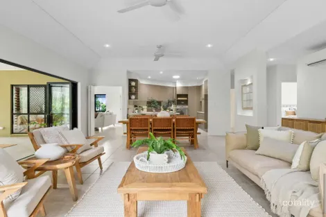 Property photo of 2 Ashwood Circuit Smithfield QLD 4878