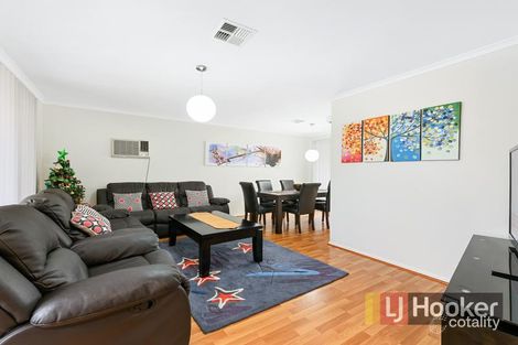 Property photo of 22 Kiandra Mews Hampton Park VIC 3976