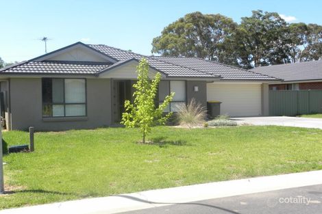 Property photo of 2 Mayoh Place Young NSW 2594