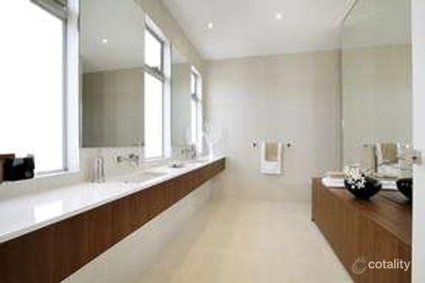 128 Hayfield Rd, Roxburgh Park, VIC 3064