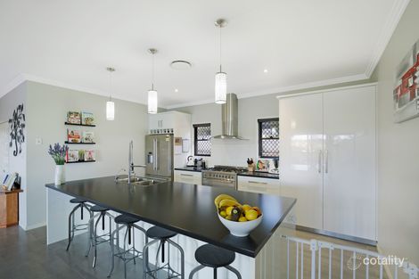 Property photo of 16 Fawngrove Drive Glenvale QLD 4350