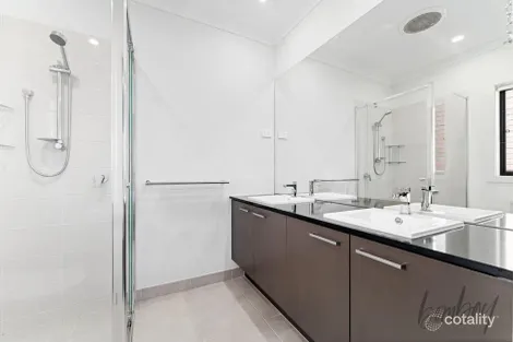 Property photo of 15 Nesting Vista Craigieburn VIC 3064