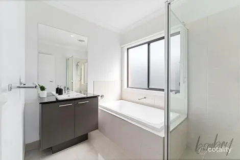 Property photo of 15 Nesting Vista Craigieburn VIC 3064
