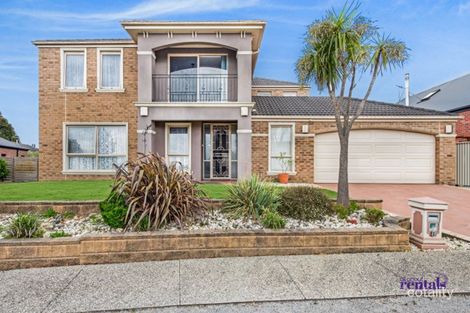 8 Juliet Gdns, Pakenham, VIC 3810