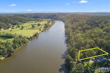 Property photo of 40 Holmes Drive Cumberland Reach NSW 2756