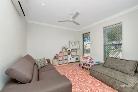 Property photo of 17 Summergold Street Mount Low QLD 4818