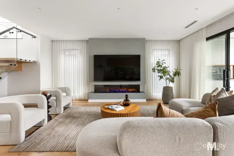 Property photo of 4 Mervyn Drive Greenvale VIC 3059