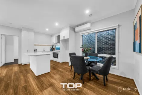 Property photo of 49 Shearjoy Loop Clyde North VIC 3978