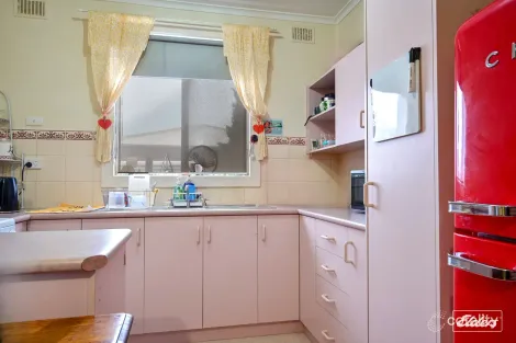 Property photo of 10 Dennis Street Whyalla Stuart SA 5608