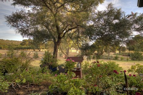 Property photo of 2 Warren Road Bullsbrook WA 6084