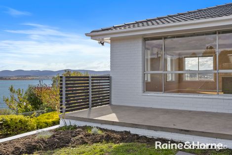 Property photo of 31 Midway Point Esplanade Midway Point TAS 7171