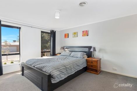 Property photo of 33 Ambrosia Rise Epsom VIC 3551