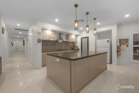 Property photo of 13 Thomas Court Augustine Heights QLD 4300