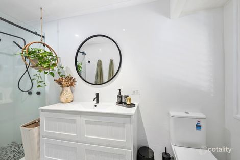 Property photo of 52 Macquarie Avenue Molendinar QLD 4214