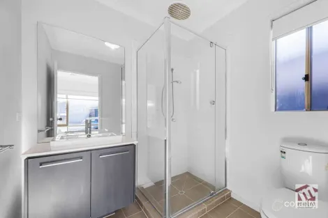 Property photo of 27 Lockheed Parade Point Cook VIC 3030