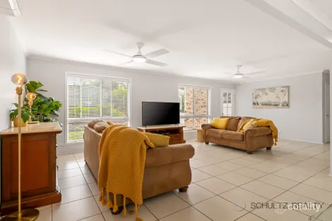 Property photo of 32 Yvonne Crescent Mount Warren Park QLD 4207