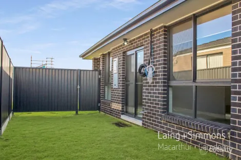 Property photo of 13 Ingall Loop Catherine Field NSW 2557