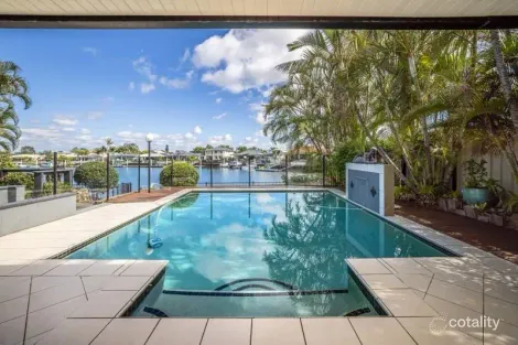 111 Voyagers Dr, Banksia Beach, QLD 4507