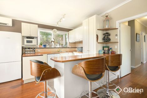 Property photo of 16 Brentwood Crescent Frankston VIC 3199
