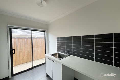 Property photo of 14 Mainstone Street Drouin VIC 3818