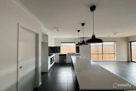 Property photo of 14 Mainstone Street Drouin VIC 3818