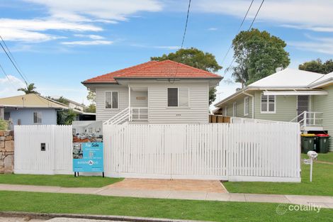 Property photo of 2304 Wynnum Road Wynnum QLD 4178