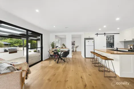 Property photo of 17 Highland Drive Bowral NSW 2576