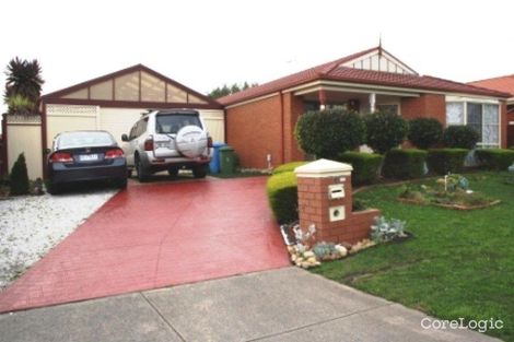 Property photo of 15 Glenisla Way Berwick VIC 3806