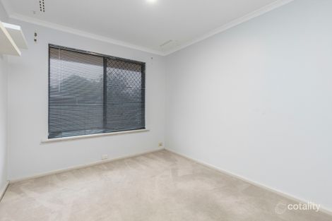 Property photo of 5 Ashurst Place Huntingdale WA 6110
