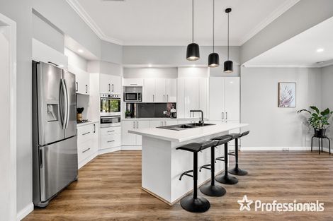 Property photo of 7 Tangermere Place Lilydale VIC 3140