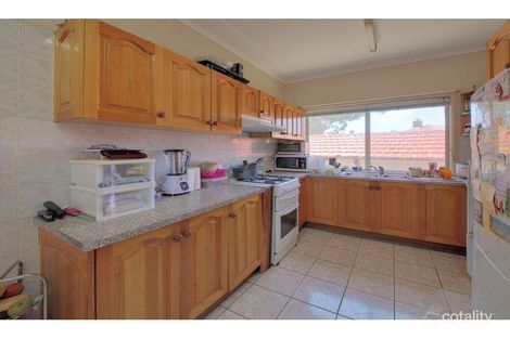 Property photo of 27 Boyne Avenue Pendle Hill NSW 2145