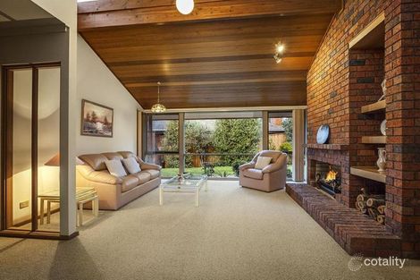 Property photo of 4 Carmel Close Greensborough VIC 3088